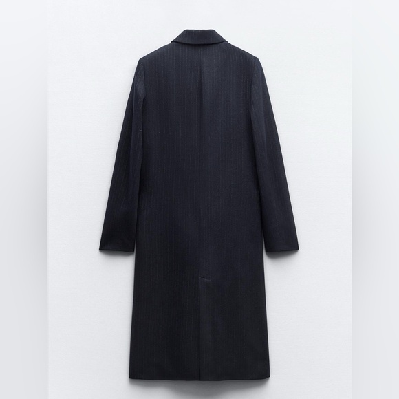 ZARA SHOULDER PAD PINSTRIPE COAT
NAVY BLUE PERFECT FOR FALL❣️ - Picture 6 of 7